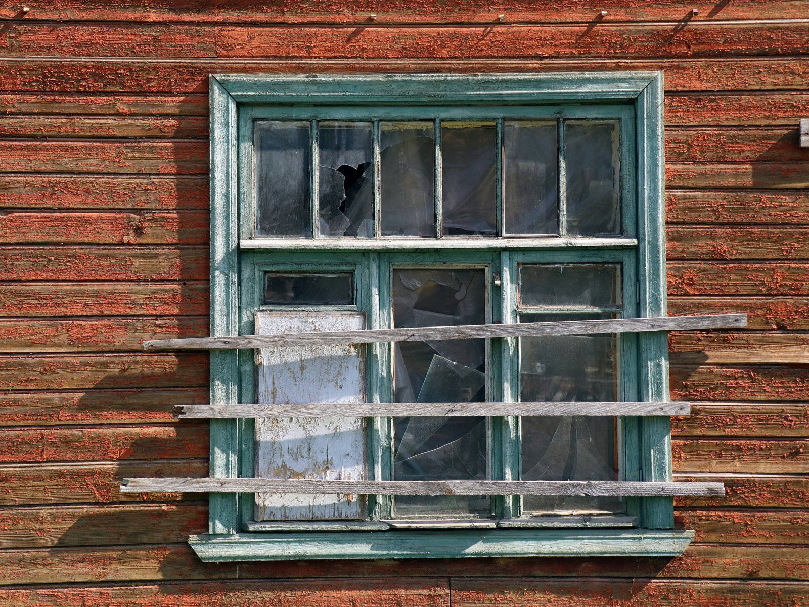 Why Windows Are the Most Vulnerable Point in a Property During a Hurricane