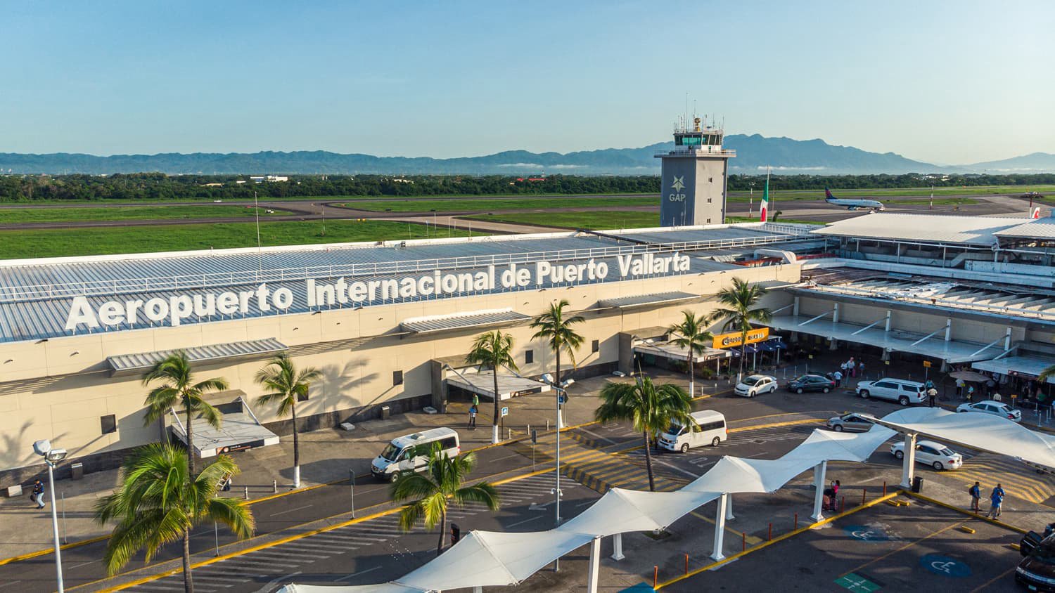 Protección contra huracanes para aeropuertos en Cancún y Puerto Vallarta
